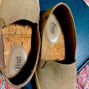 BASS SLIP ons 😀comfortable shoes